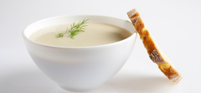 Soupe de céleri et châtaignes Soupe de céleri et châtaignes